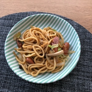 子供が喜ぶ！ウインナー入り焼きうどん